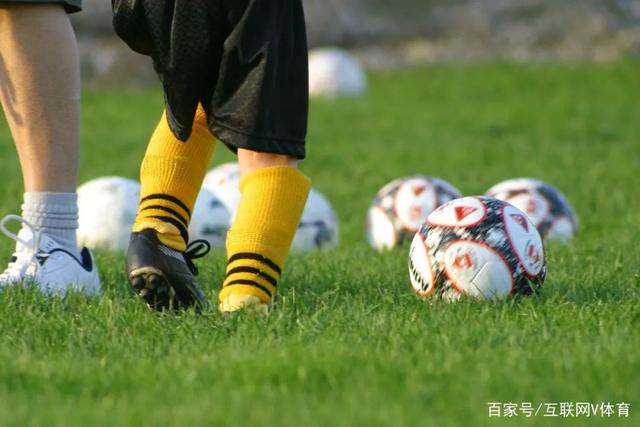 天空：曼联可能在夏窗后期再追埃德松，红魔很同情球员及其家人